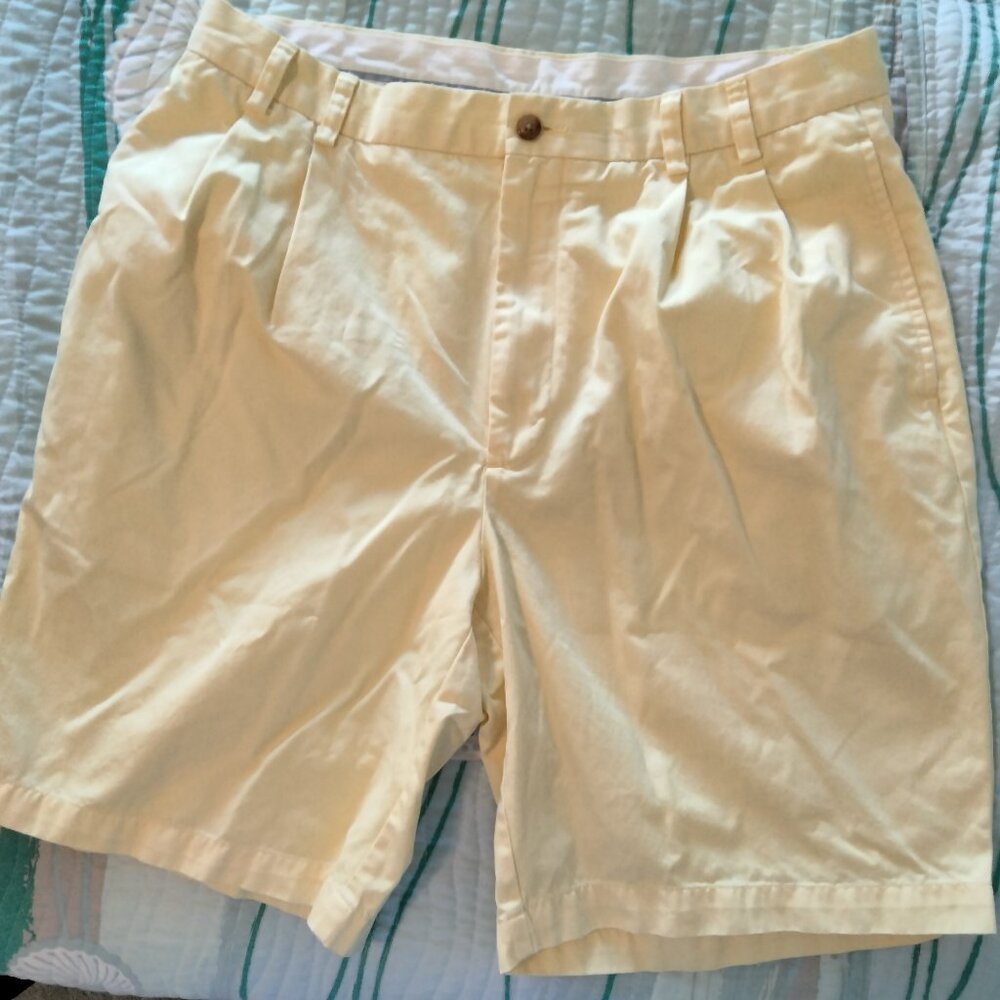 Men's Yellow Turnbury Shorts - Size 36